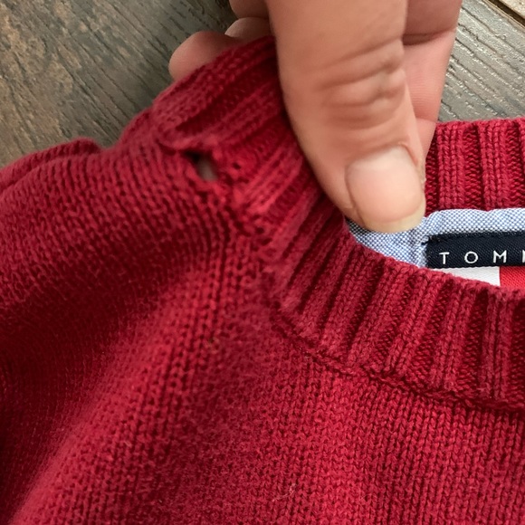 Cute boys TH sweater - Picture 4 of 5